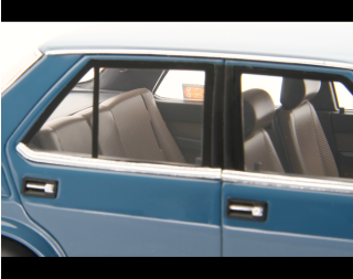 Fiat Regata 70S 1983 Blu Laudoracing 1:18 Resinemodell (Türen, Motorhaube... nicht zu öffnen!)